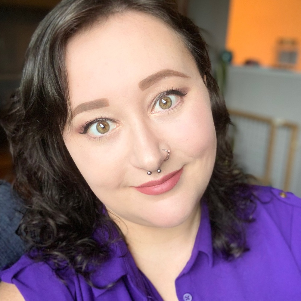 Meet your Posher, Angela